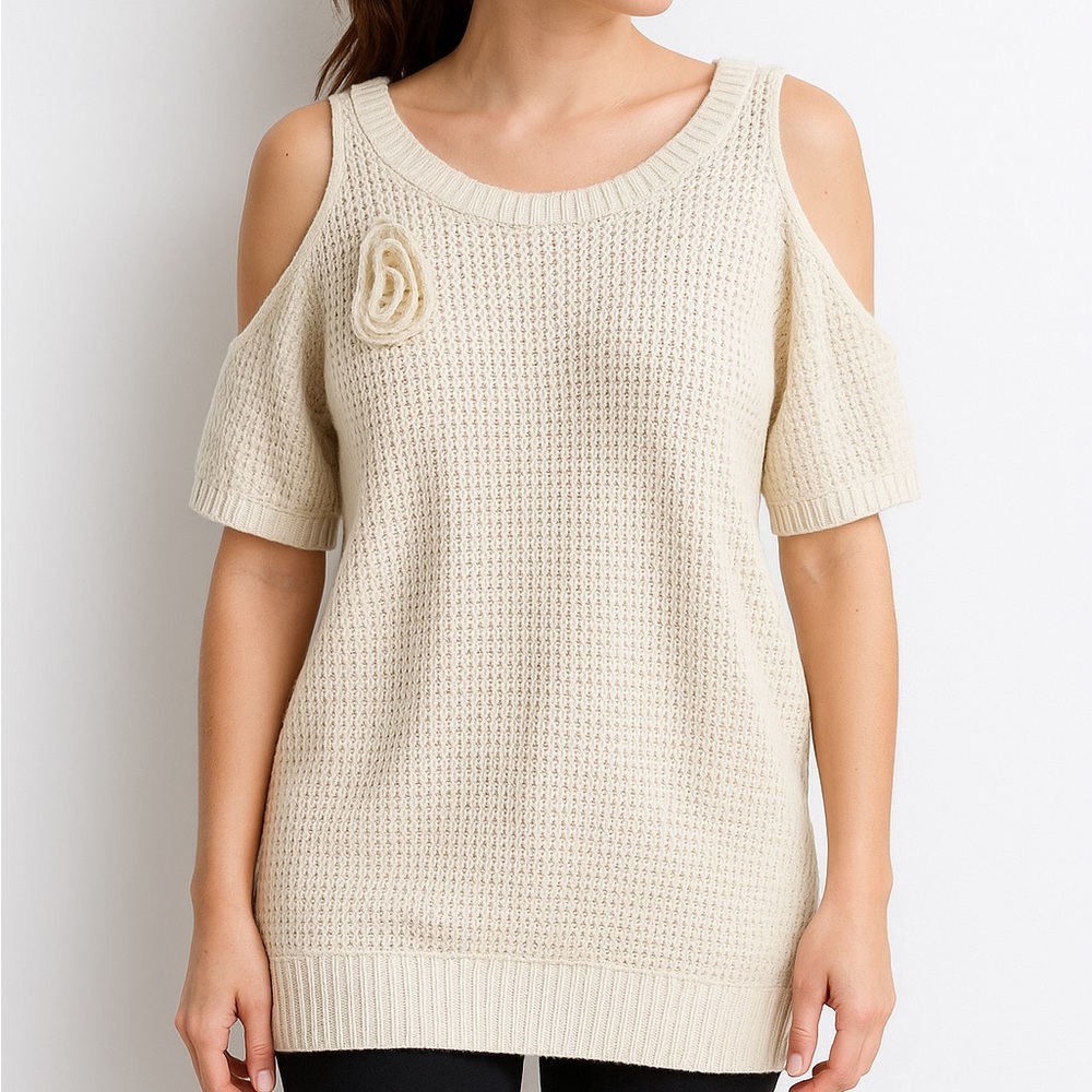 Candies cold shoulder crochet top, Size Small, NWOT